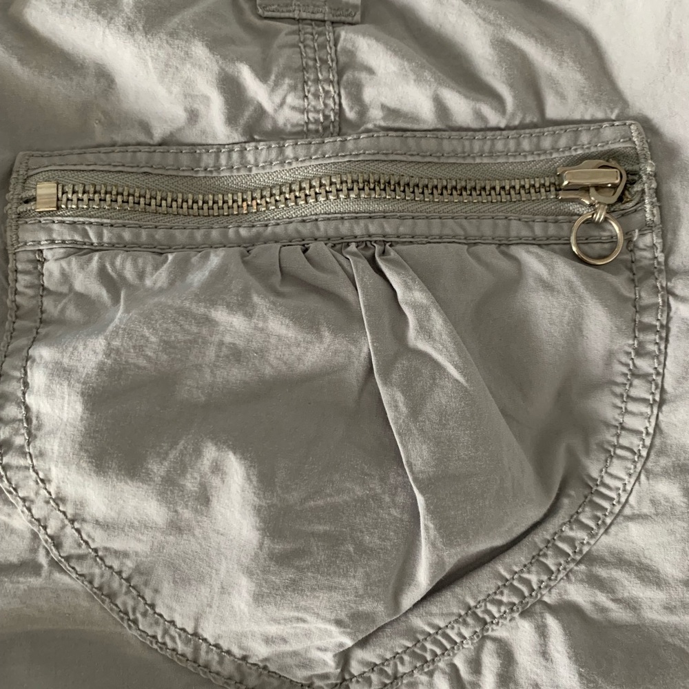Express Shorts - Picture 5 of 8
